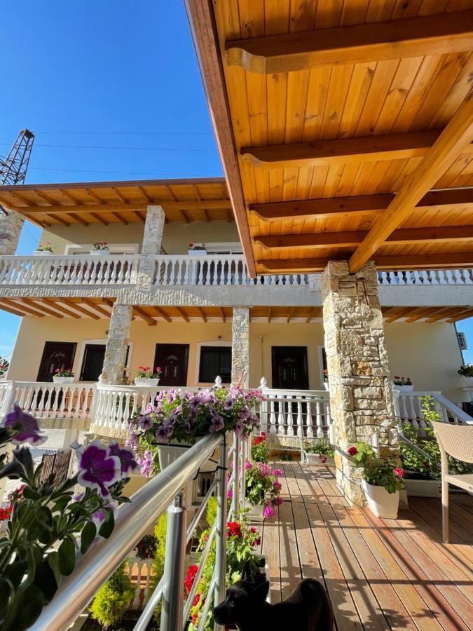 Vila Rias Otel Vlorë Dış mekan fotoğraf